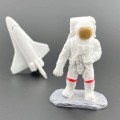 kosmonauta figurki safari w tubie.jpg