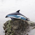 delfin nad wodą figurka safari.jpg
