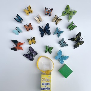 Tuba Pełna Motyli. Zestaw Figurek Insect Lore.  
